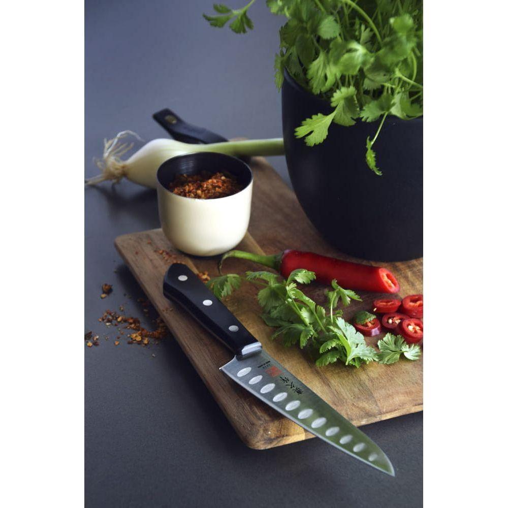 Mac Grönsakskniv Med Luftspalt 13 cm