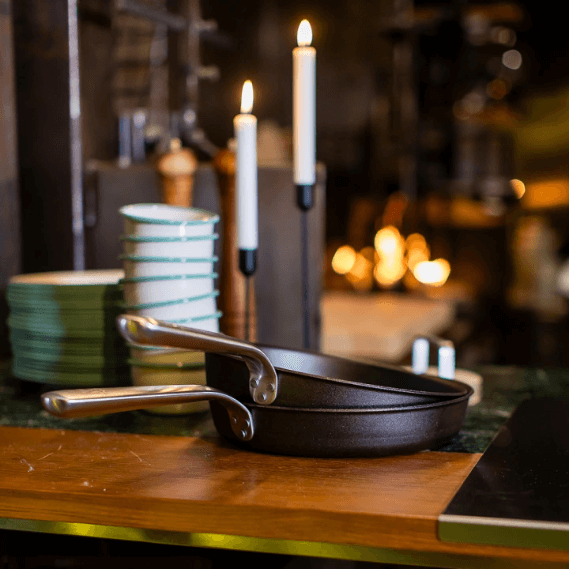 Kockums Jernverk Stekpanna Med Ergonomiskt Handtag Kolstål 28 cm