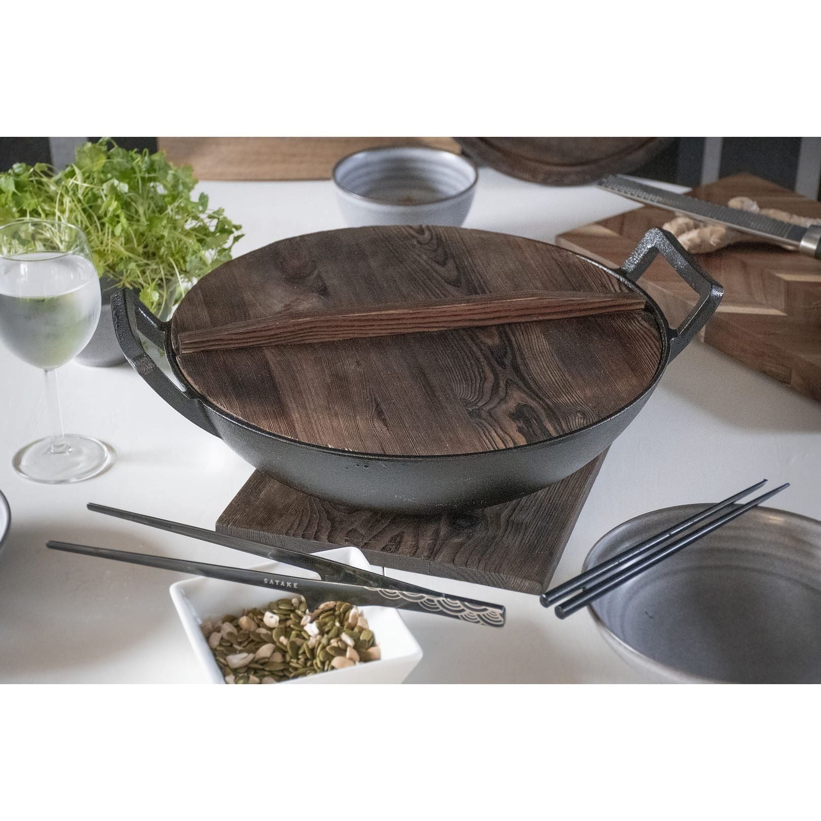 Satake Wok Gjutjärn 36 cm