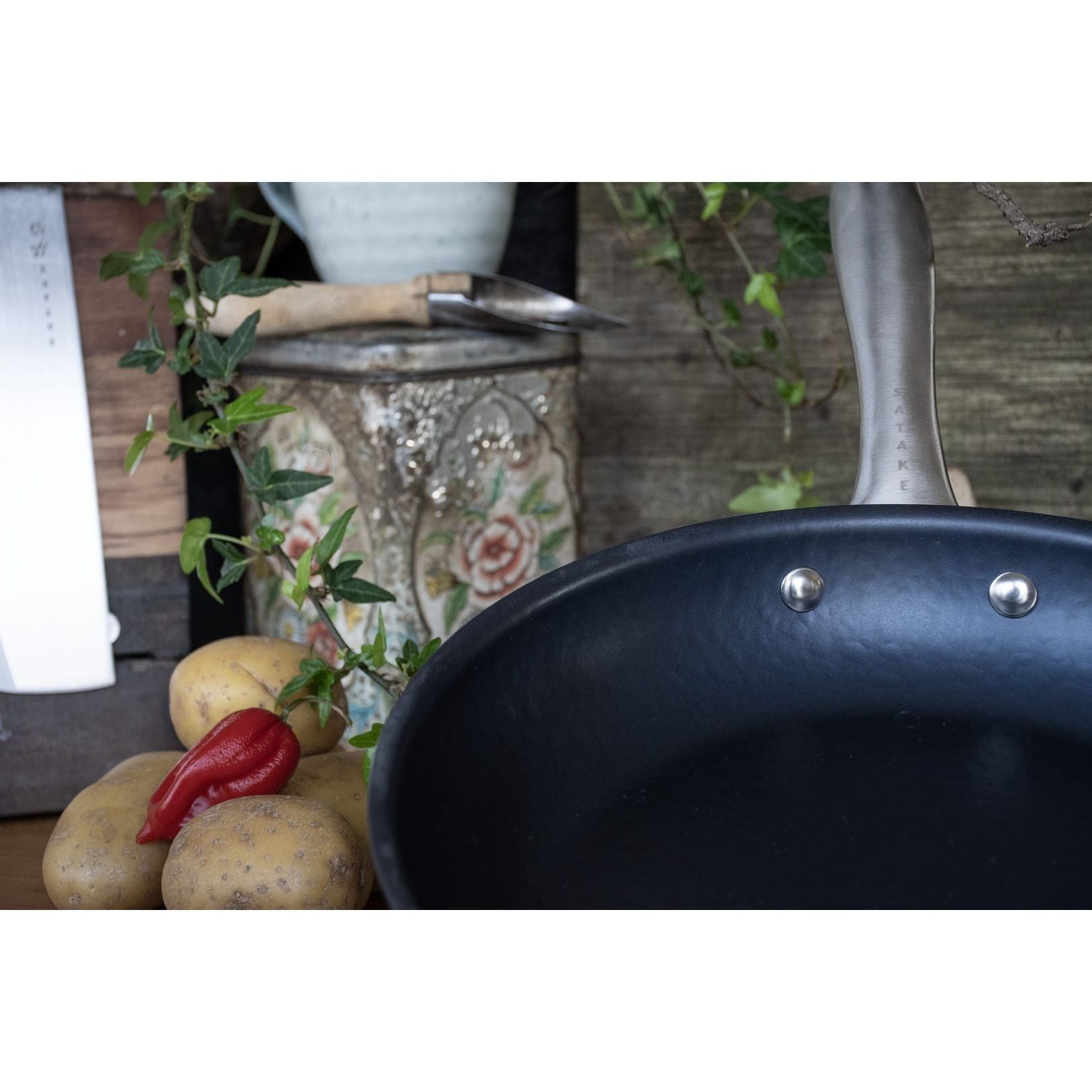 Satake Stekpanna Kolstål 24 cm