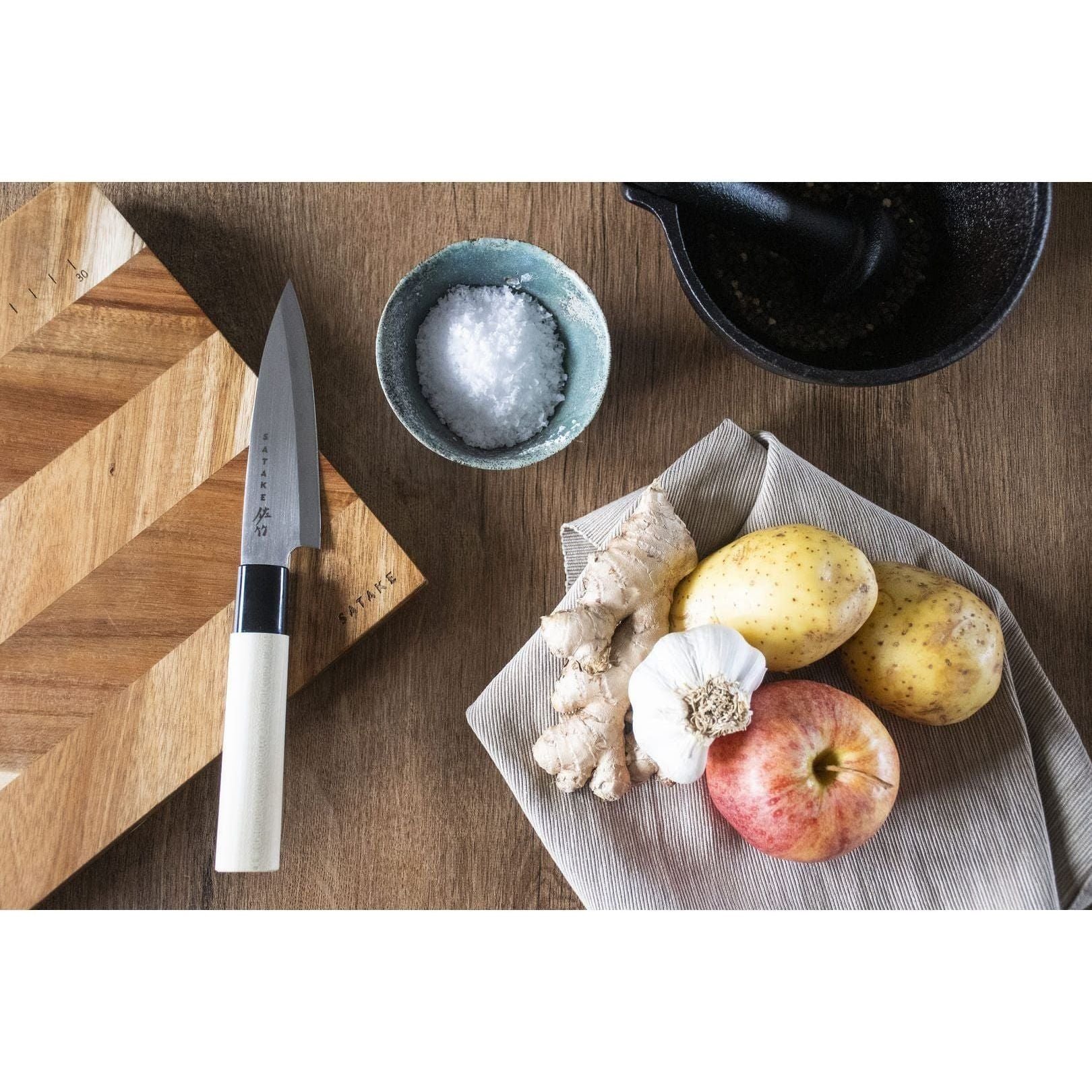 Satake Houcho Petty Skalkniv Magnoliahandtag 12 cm