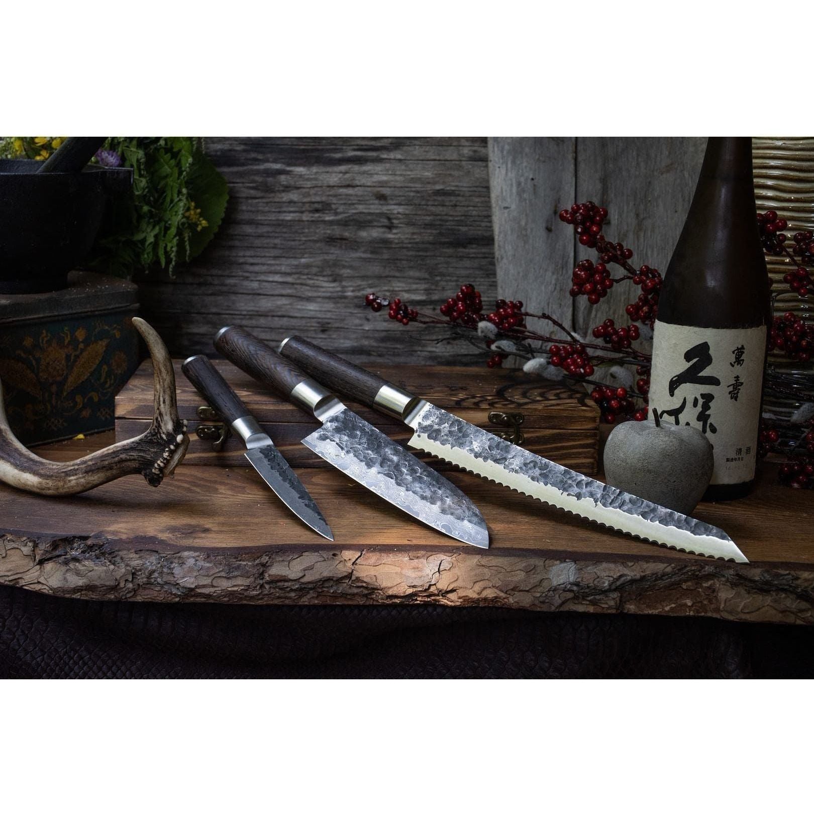 Satake Kuro Knivset 3 Delar (Brödsåg, Petty, Santoku)