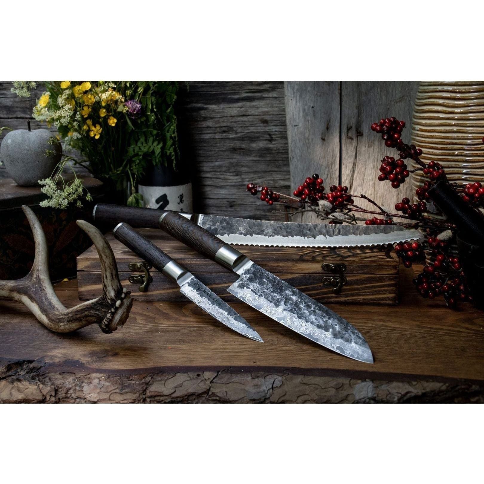 Satake Kuro Knivset 3 Delar (Brödsåg, Petty, Santoku)