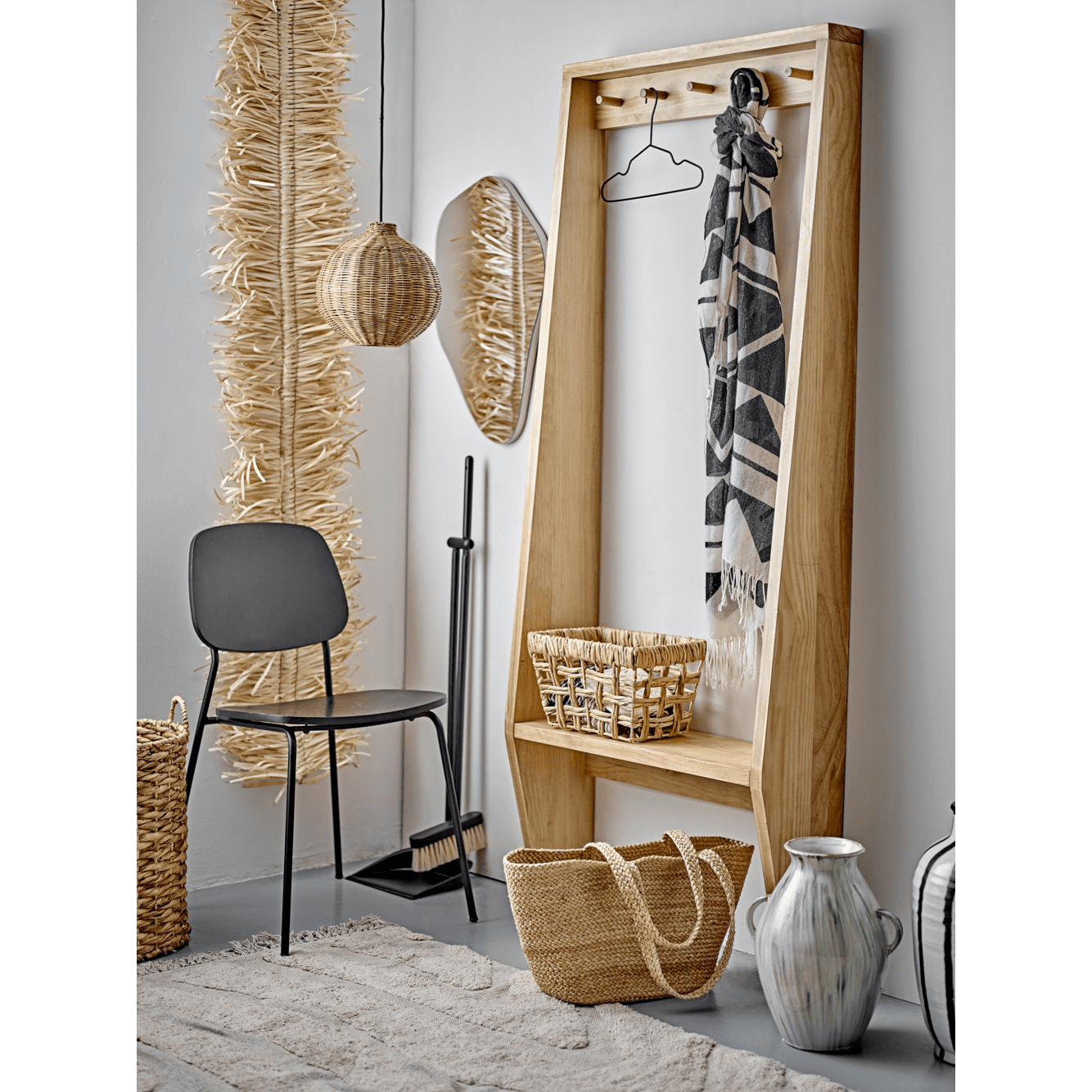 Bloomingville Sopborste Och Skyffel Bok Svart