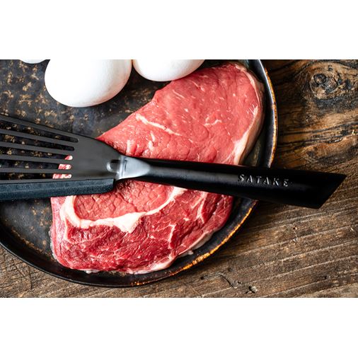 Satake Black, Stekspade med silikonkant