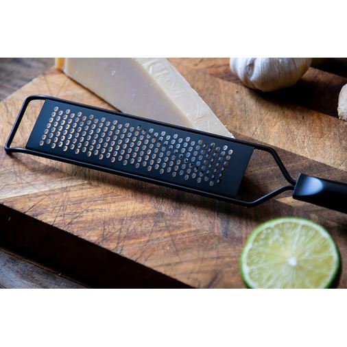 Satake Black, Zestjärn