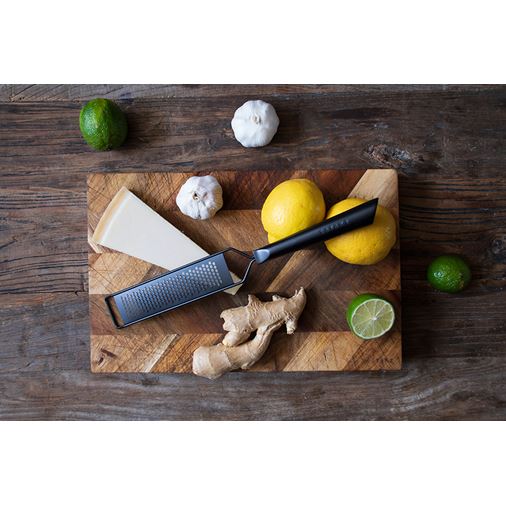 Satake Black, Zestjärn