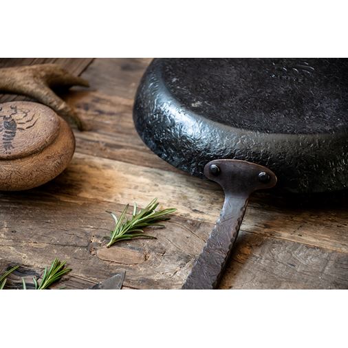 Satake Kuro BBQ Exklusiv Kolstålspanna, 28 cm