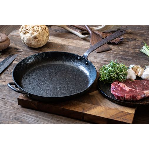 Satake Kuro BBQ Exklusiv Kolstålspanna, 28 cm
