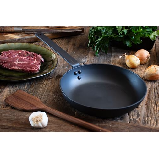 Satake Stekpanna Kolstål, 24cm