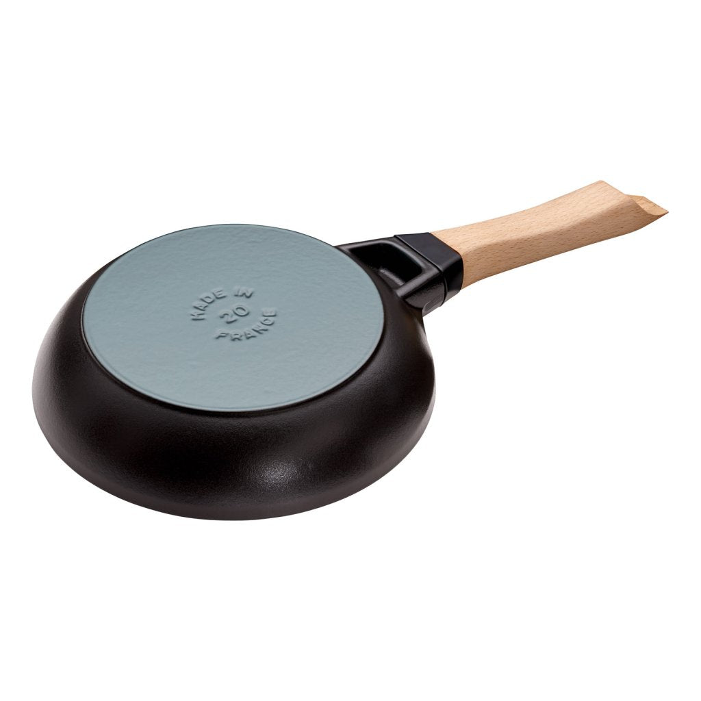 Staub Stekpanna 20 cm, trähandtag, gjutjärn