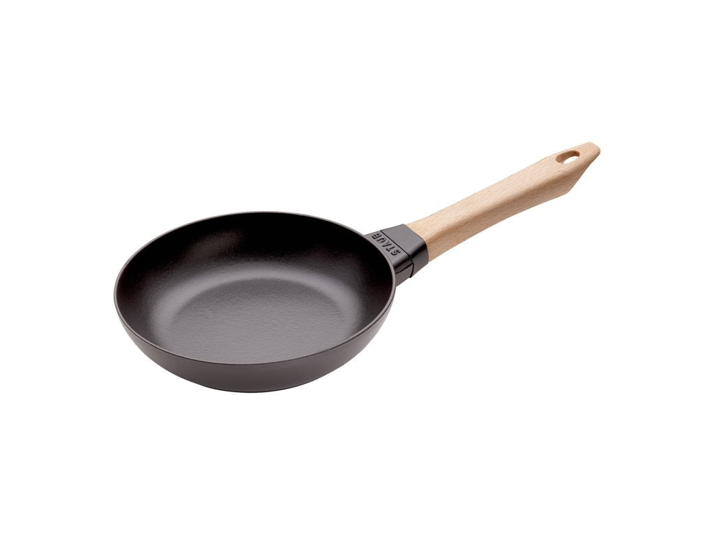Staub Stekpanna 20 cm, trähandtag, gjutjärn