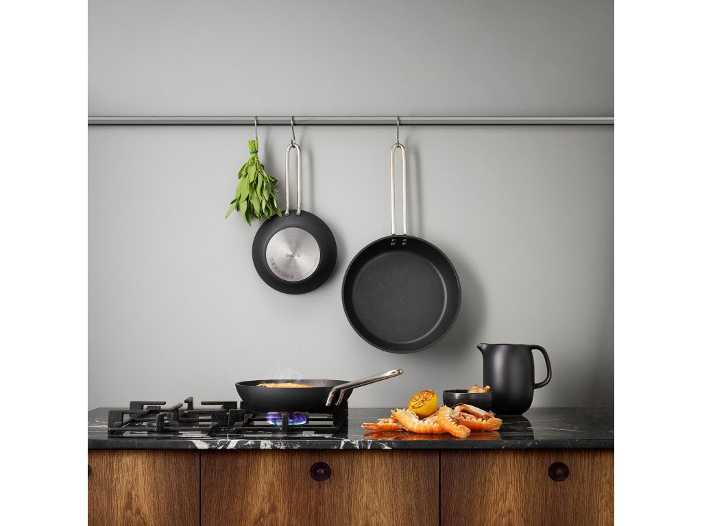 Eva Solo Non-stick stekpanna PROFESSIONAL 24 cm, handtag i rostfritt stål