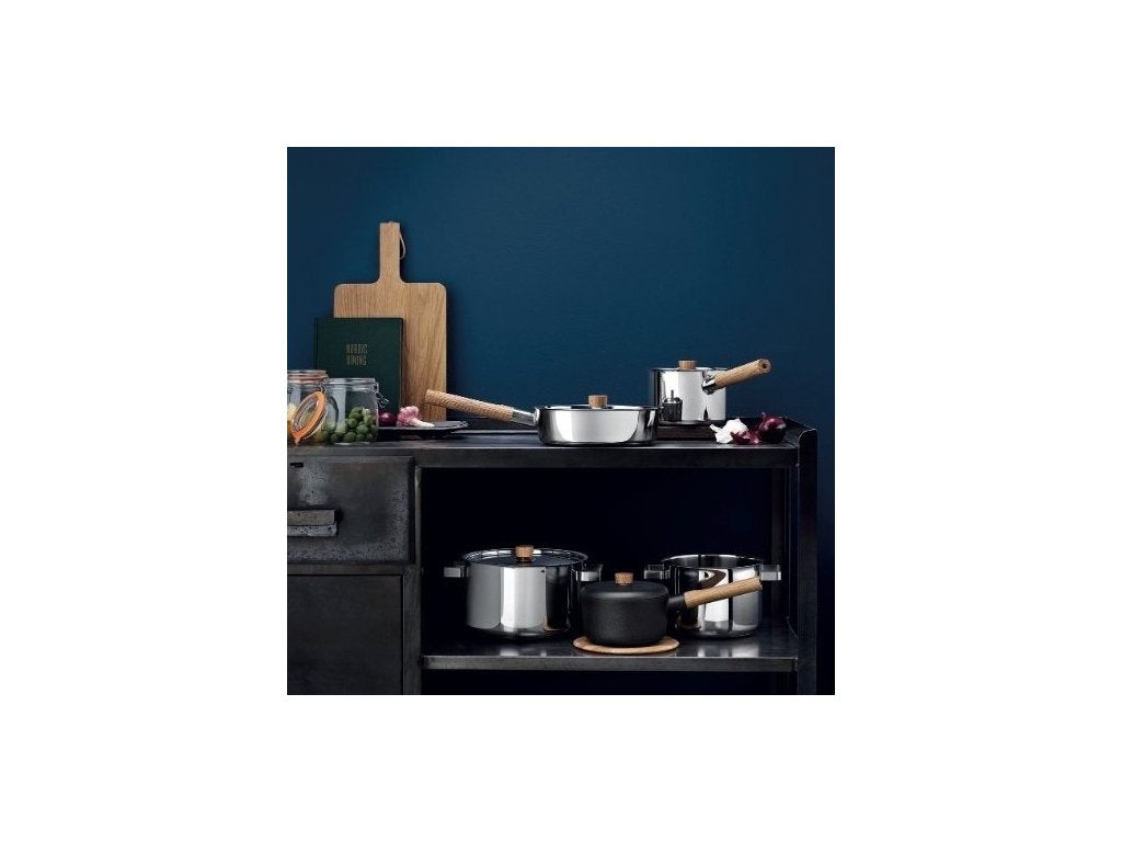 Eva Solo Non-stick stekpanna NORDIC KITCHEN 24 cm, med trähandtag, rostfritt stål