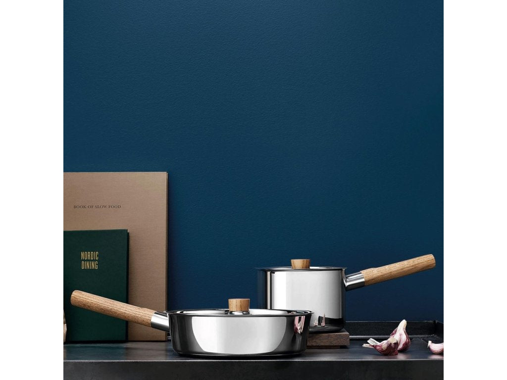 Eva Solo Non-stick stekpanna NORDIC KITCHEN 24 cm, med trähandtag, rostfritt stål