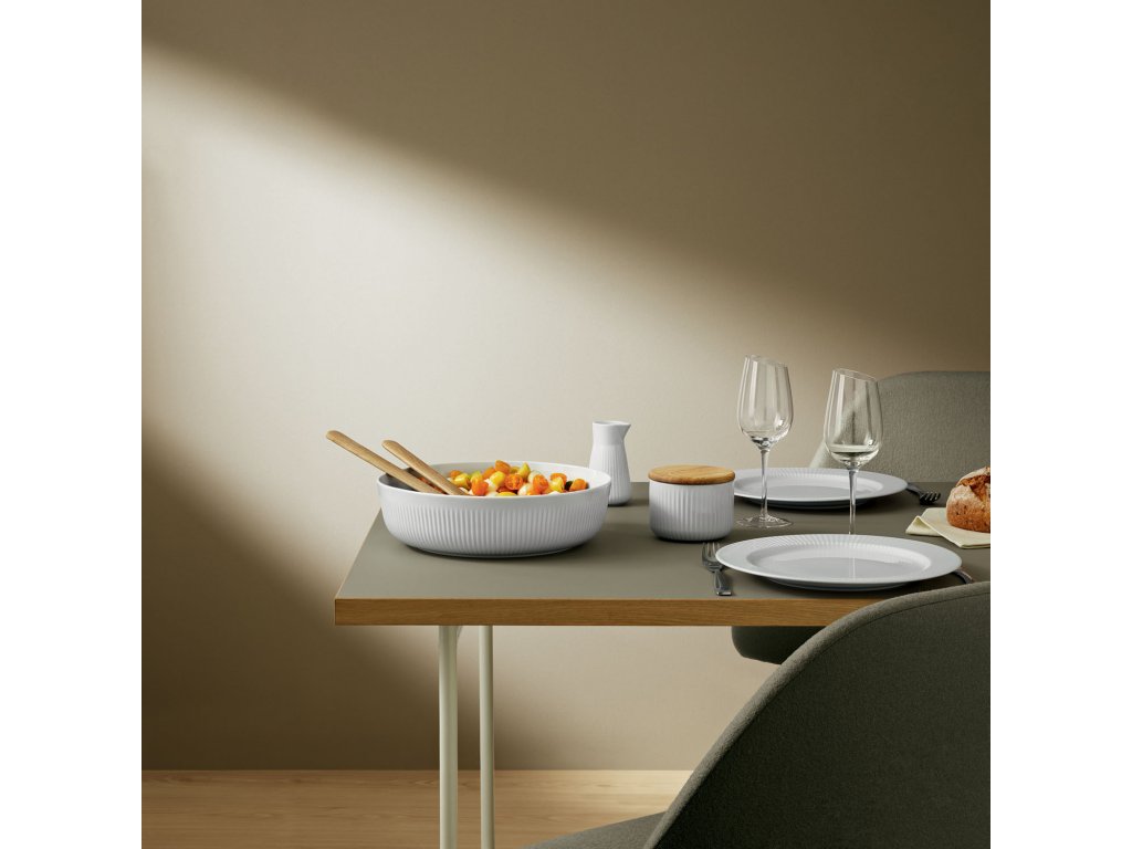 Eva Solo Saltkar LEGIO NOVA, med en sked