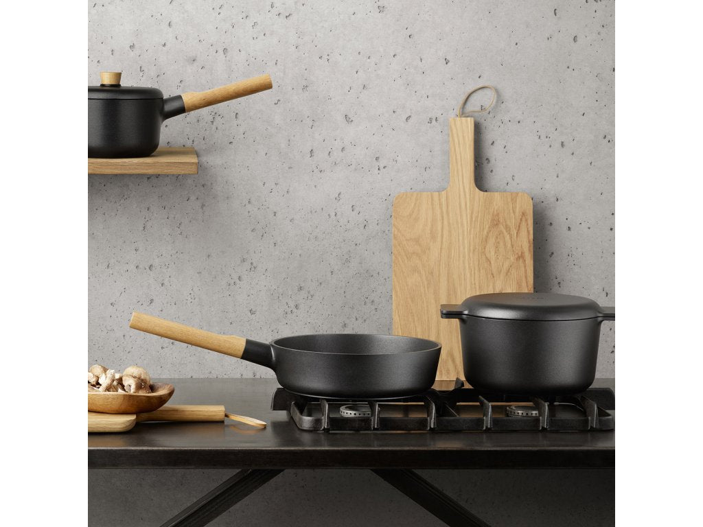 Eva Solo Skär- och serveringsbräda NORDIC KITCHEN 24 x 32 cm, brun, trä