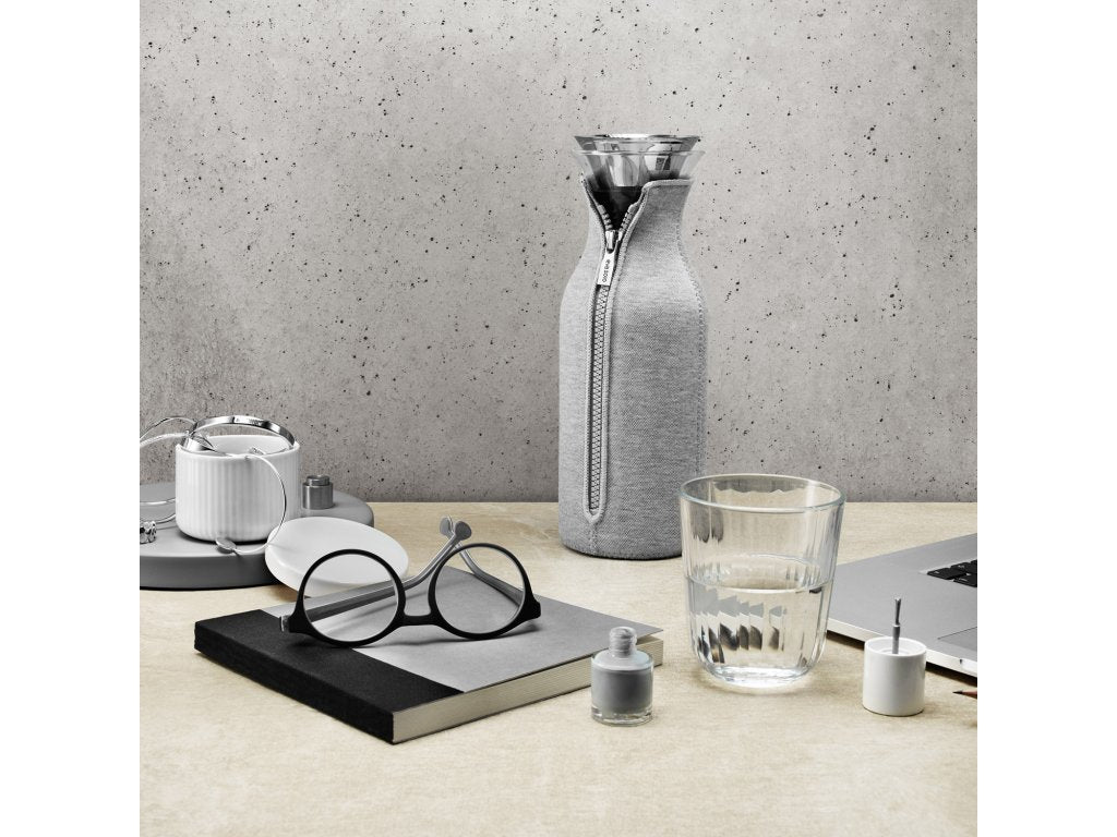 Eva Solo Vattenkaraff 1 l, med isolerande lock, ljusgrå