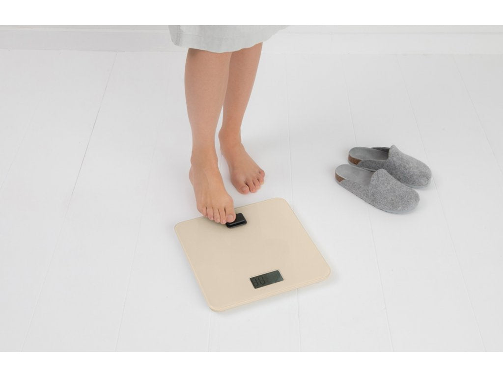Brabantia Digital badrumsvåg RENEW mjuk beige, batterifri