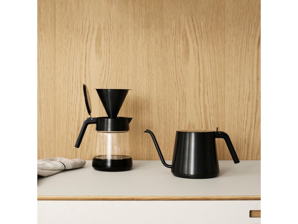 Stelton Långsambryggande droppkanna med filter NOHR, svart, rostfritt stål