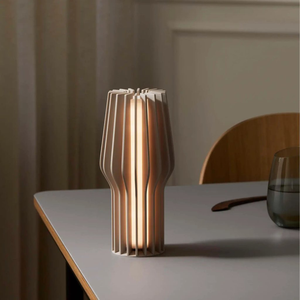 Eva Solo Bärbar bordslampa RADIANT 25 cm, LED, pärlbeige, plast