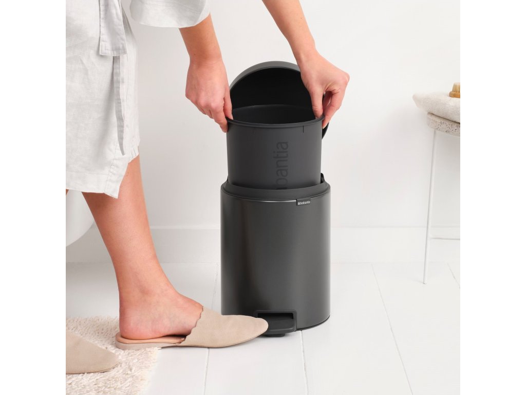 Brabantia Pedalhink NEWICON 5 l, konfidensgrå, stål