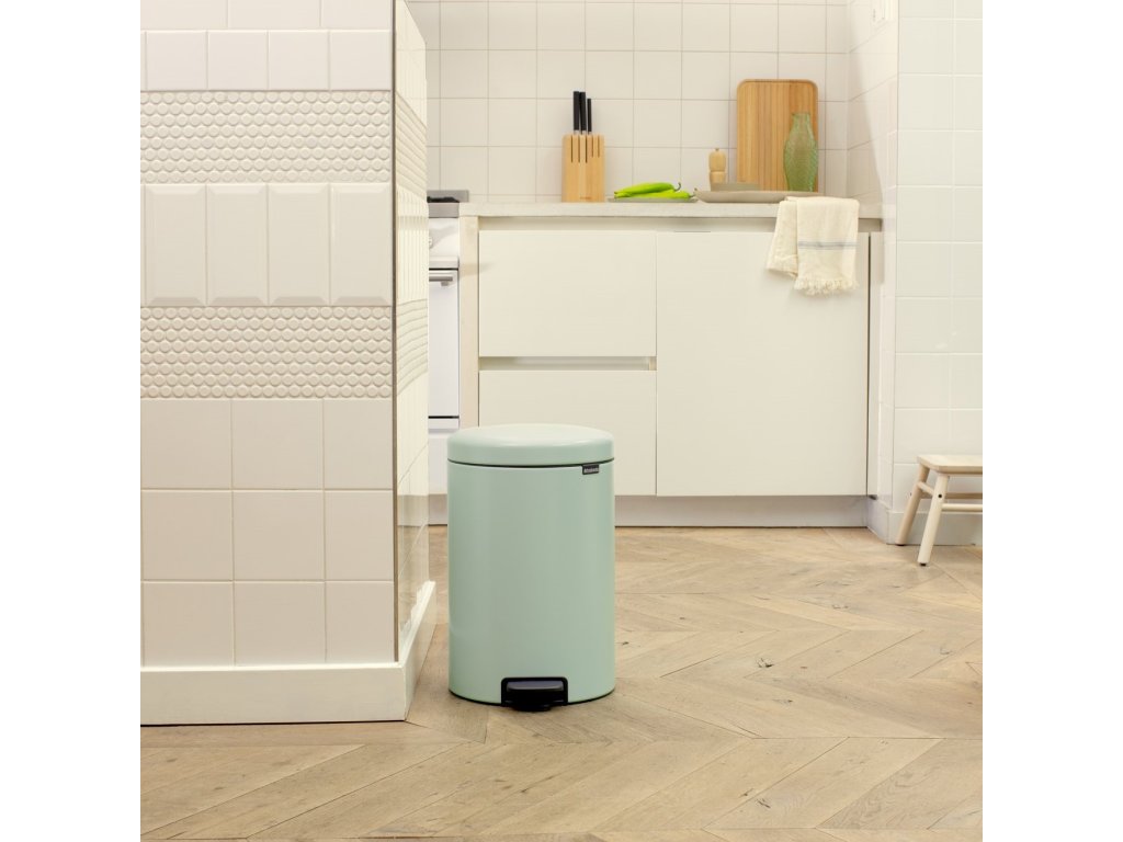 Brabantia Pedalhink NEWICON 20 l, jadegrön, stål