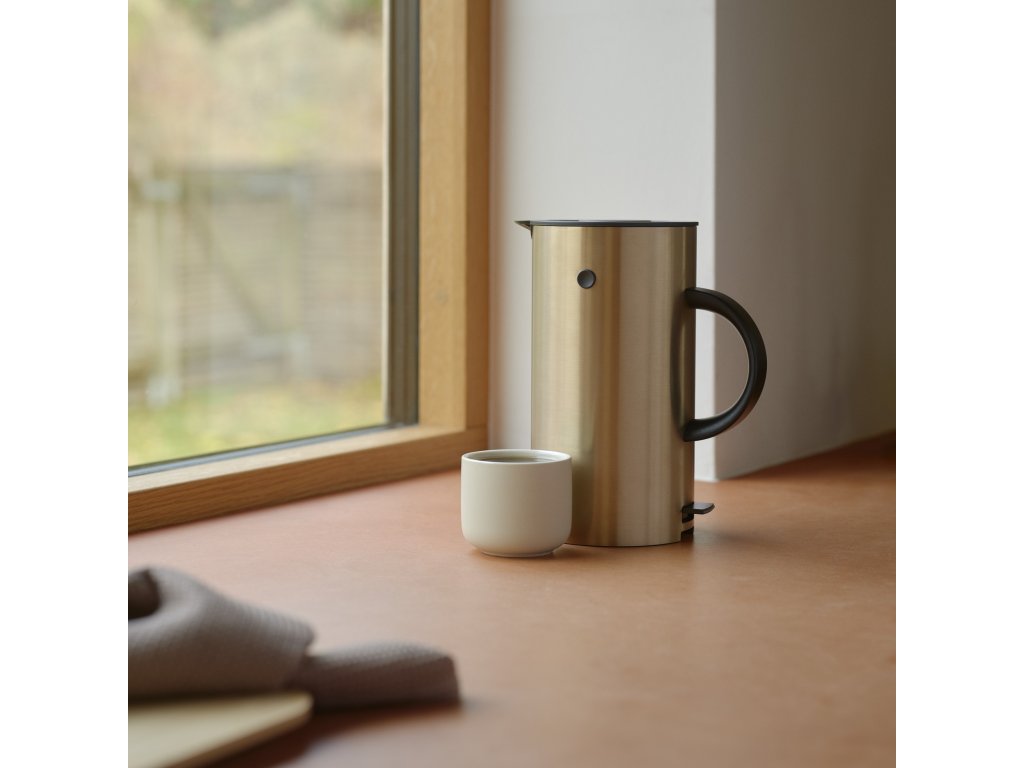 Stelton Elektrisk vattenkokare EM77 1,5 l, mässing, rostfritt stål