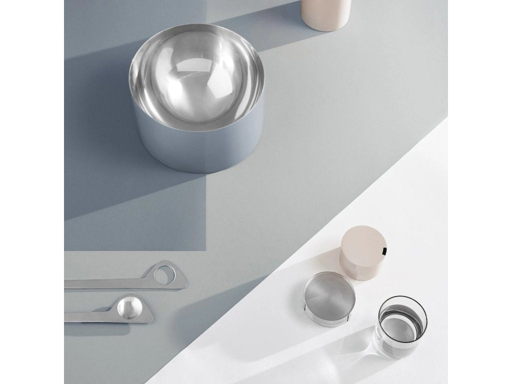 Stelton Salladsskål ARNE JACOBSEN 24 cm, rökig blå, rostfritt stål
