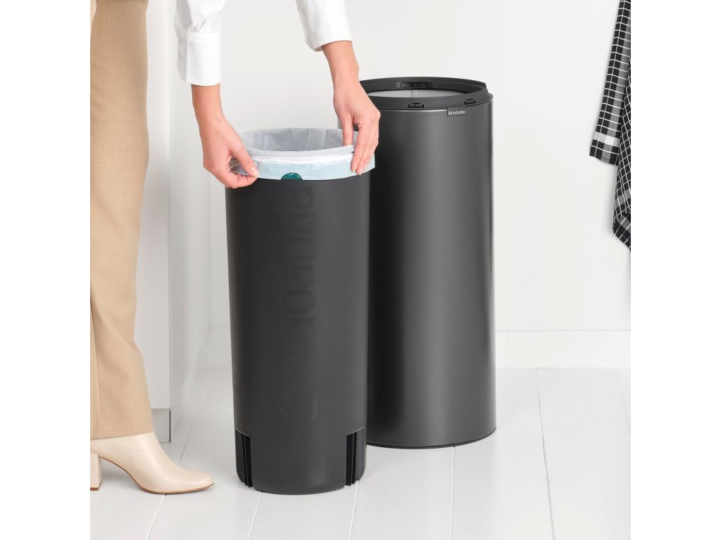 Brabantia Soptunna med trycklock TOUCH BIN NEW 30 l, mörk grå, stål
