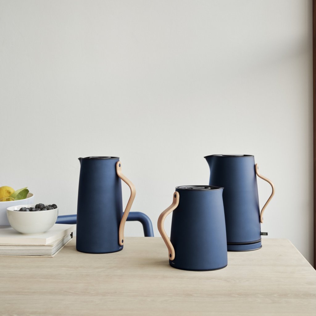 Stelton Vakuumkanna EMMA 1 l, för te, mörkblå, rostfritt stål