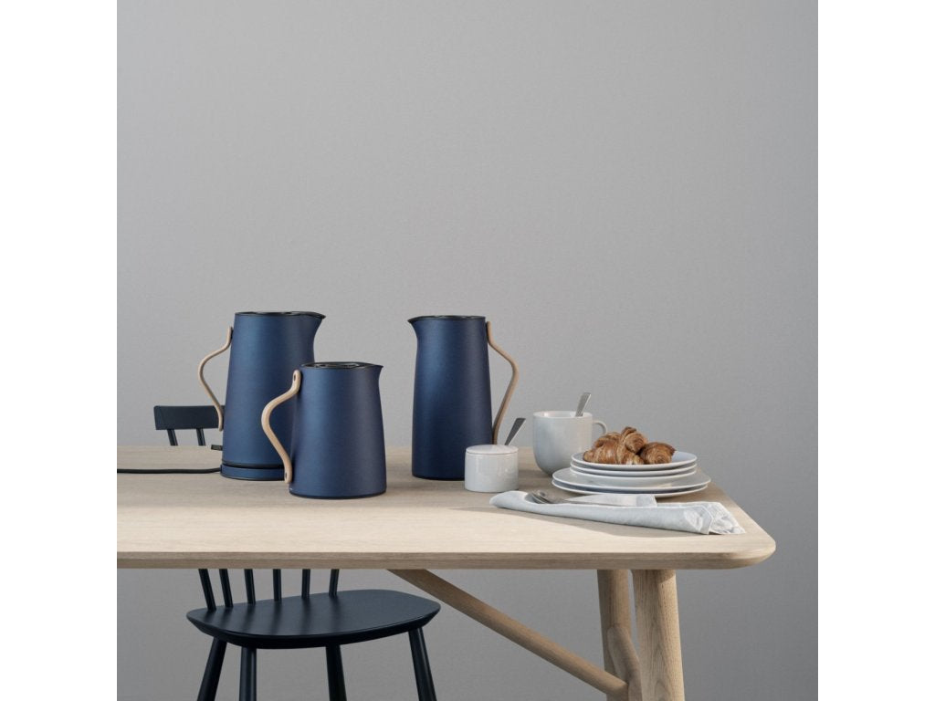 Stelton Vakuumkanna EMMA 1 l, för te, mörkblå, rostfritt stål