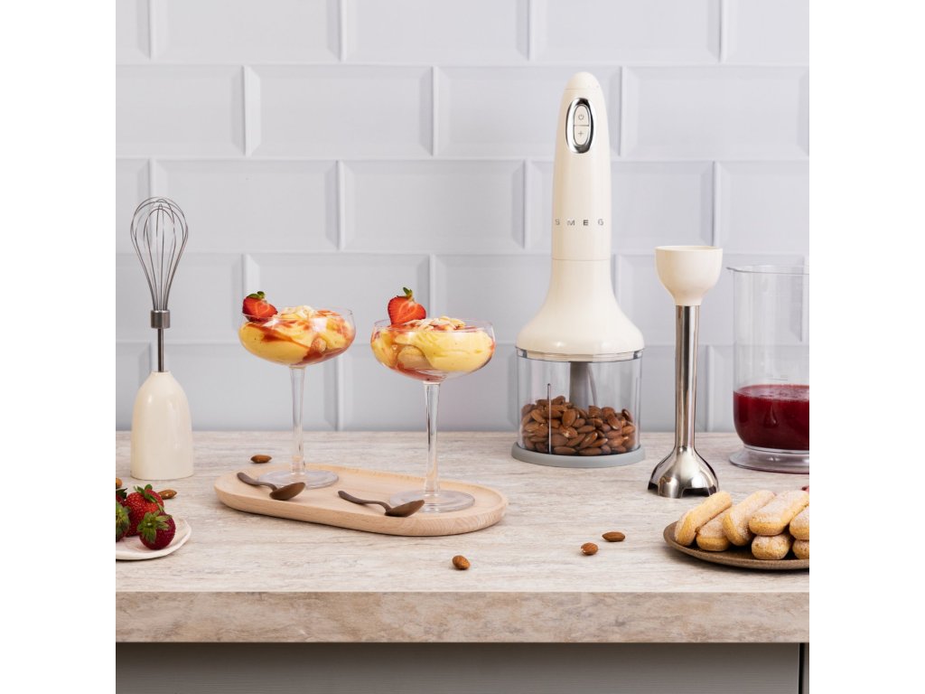 Smeg Handblandare HBF03 700W, med tillbehör, kräm