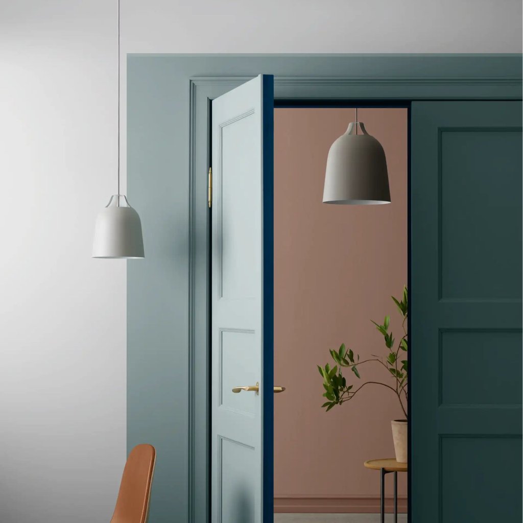 Eva Solo Hängande lampa KLÖVER 35 cm, vinröd, aluminum