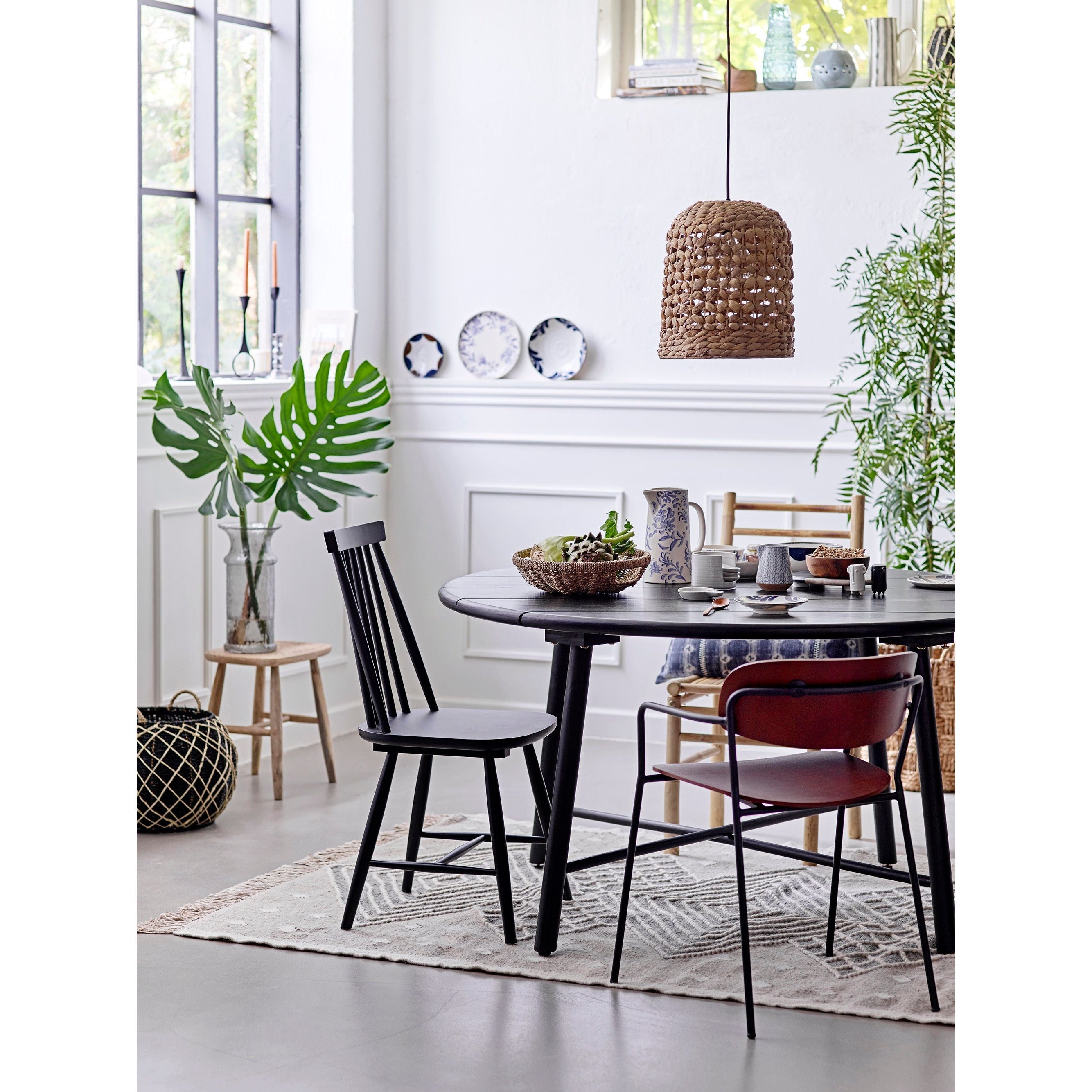 Creative Collection Lope Matbord, Svart, Akacia