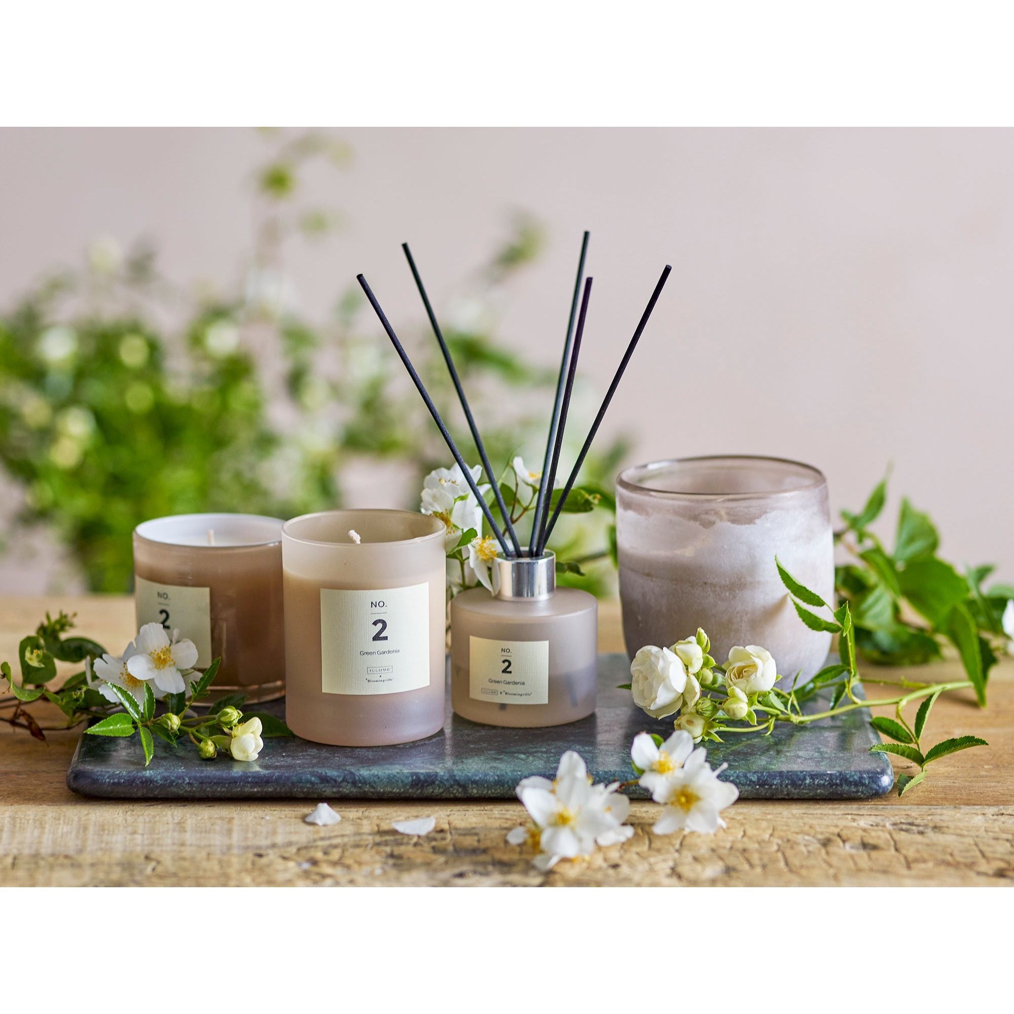 Illume X Bloomingville NO.2-Grön Gardenia Doftljus, Ros, Vax