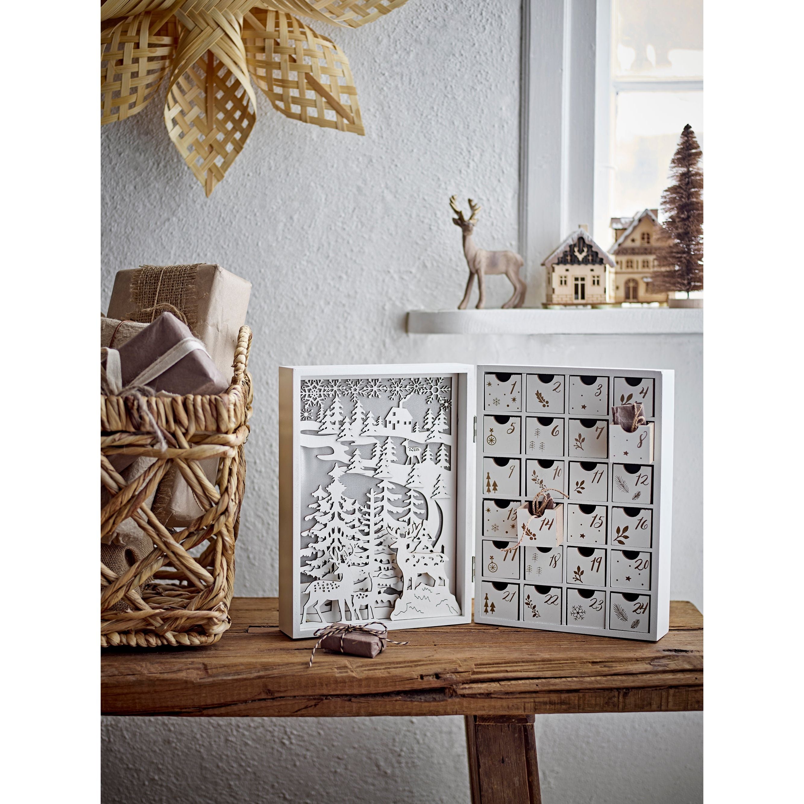 Bloomingville Elimar Kalender med ljus, Vit, Plywood