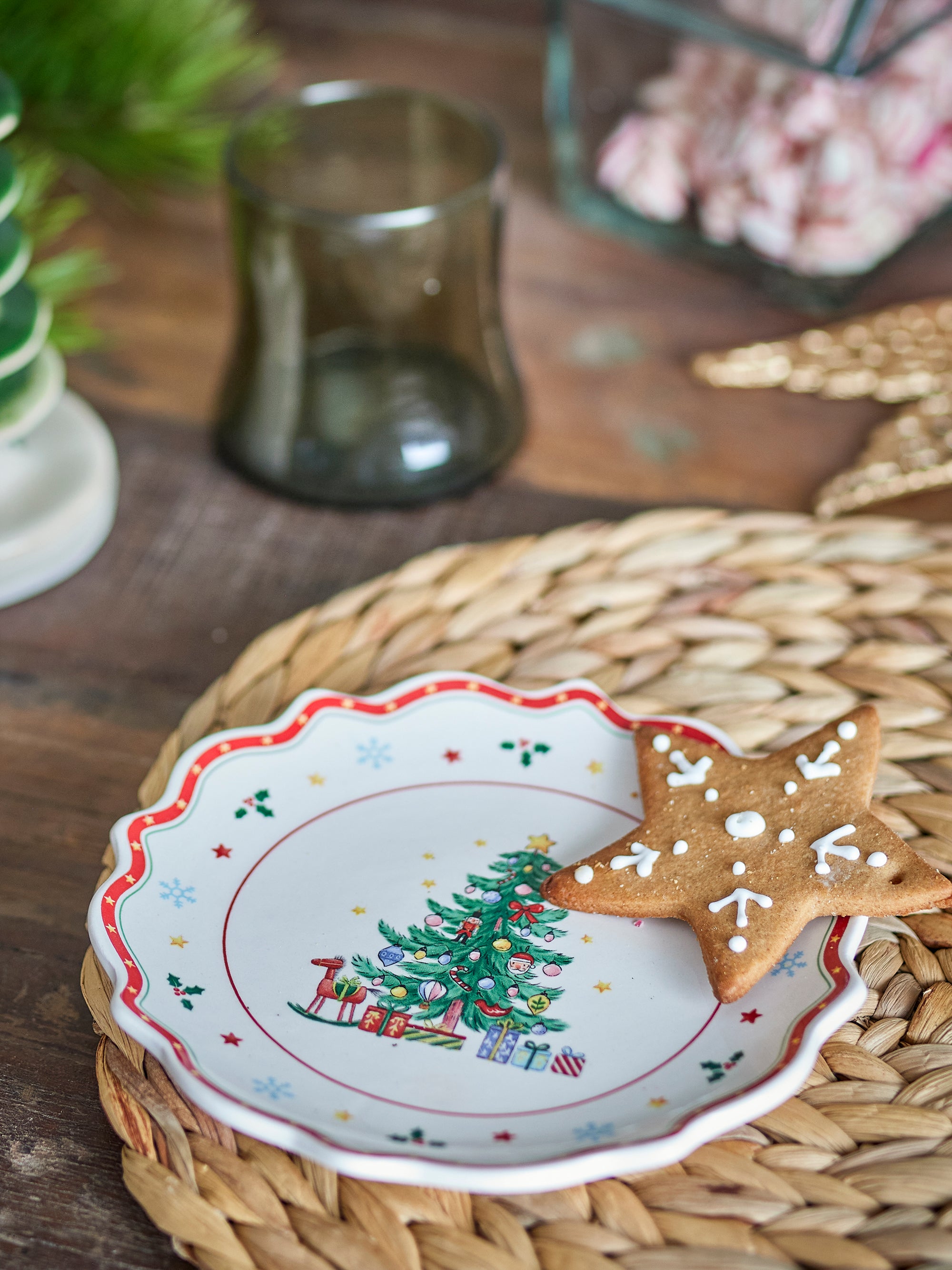 Bloomingville Naive Tallrik, Röd, Keramik