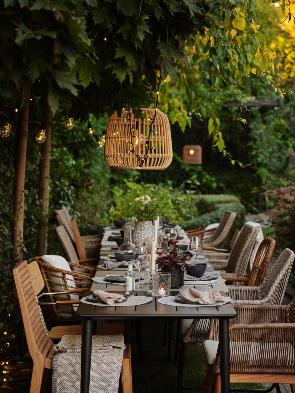 Brafab Nimes matbord Svart 78x78 cm