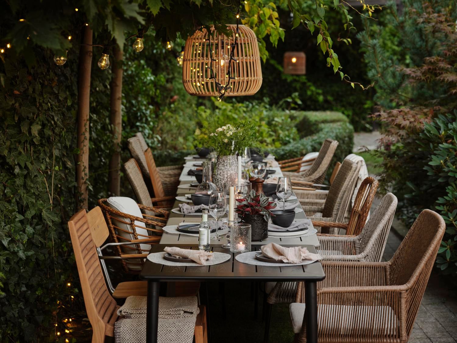 Brafab Nimes matbord Khaki 78x78 cm