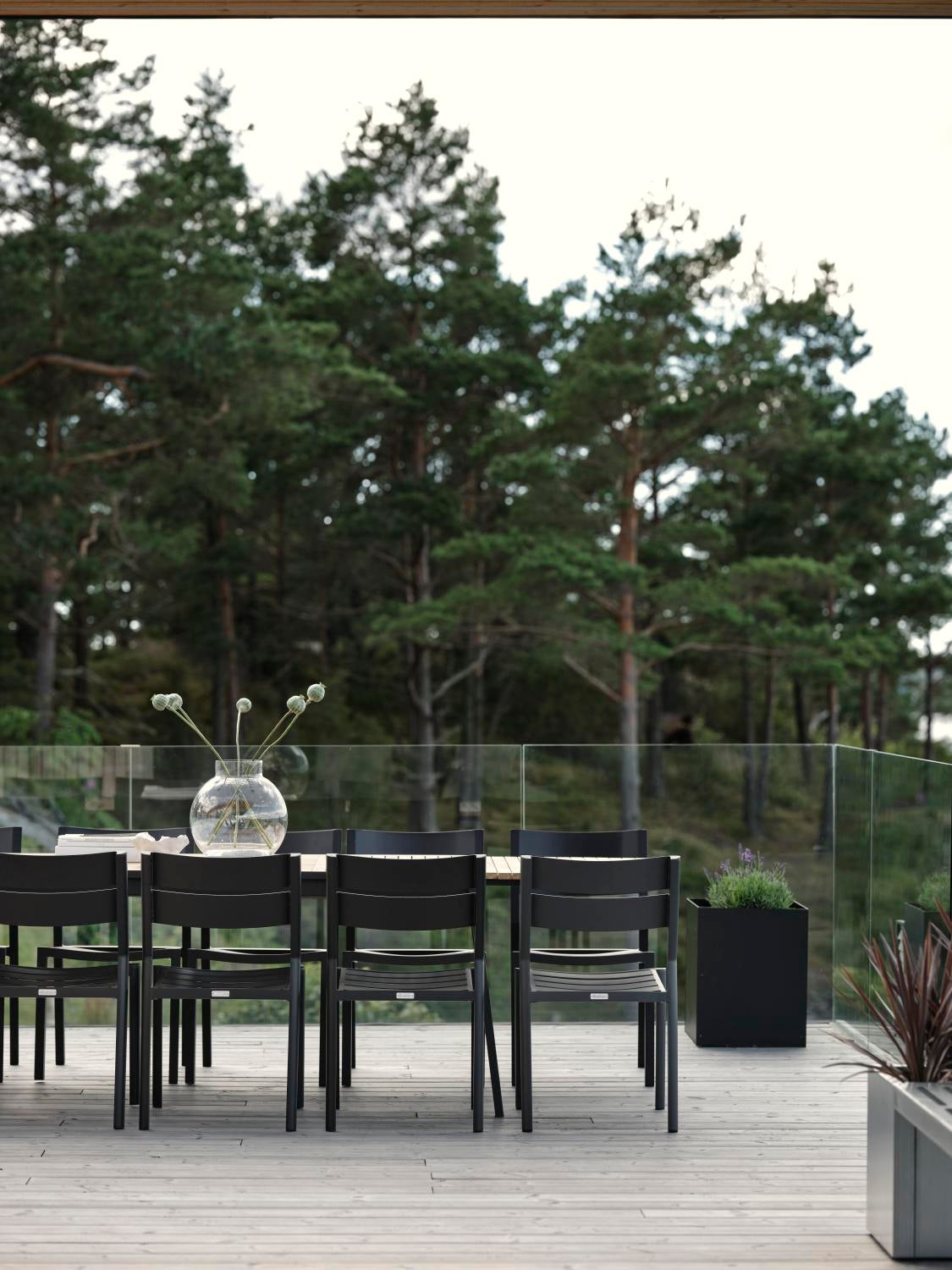 Brafab Delia matstol Svart