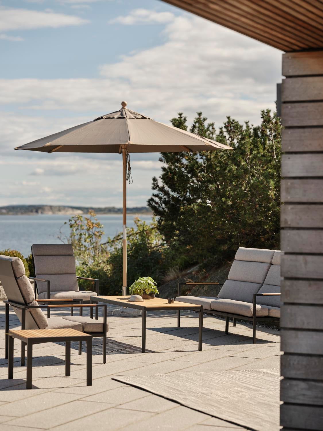 Brafab Indus soffbord Svart/teak 135x65 cm