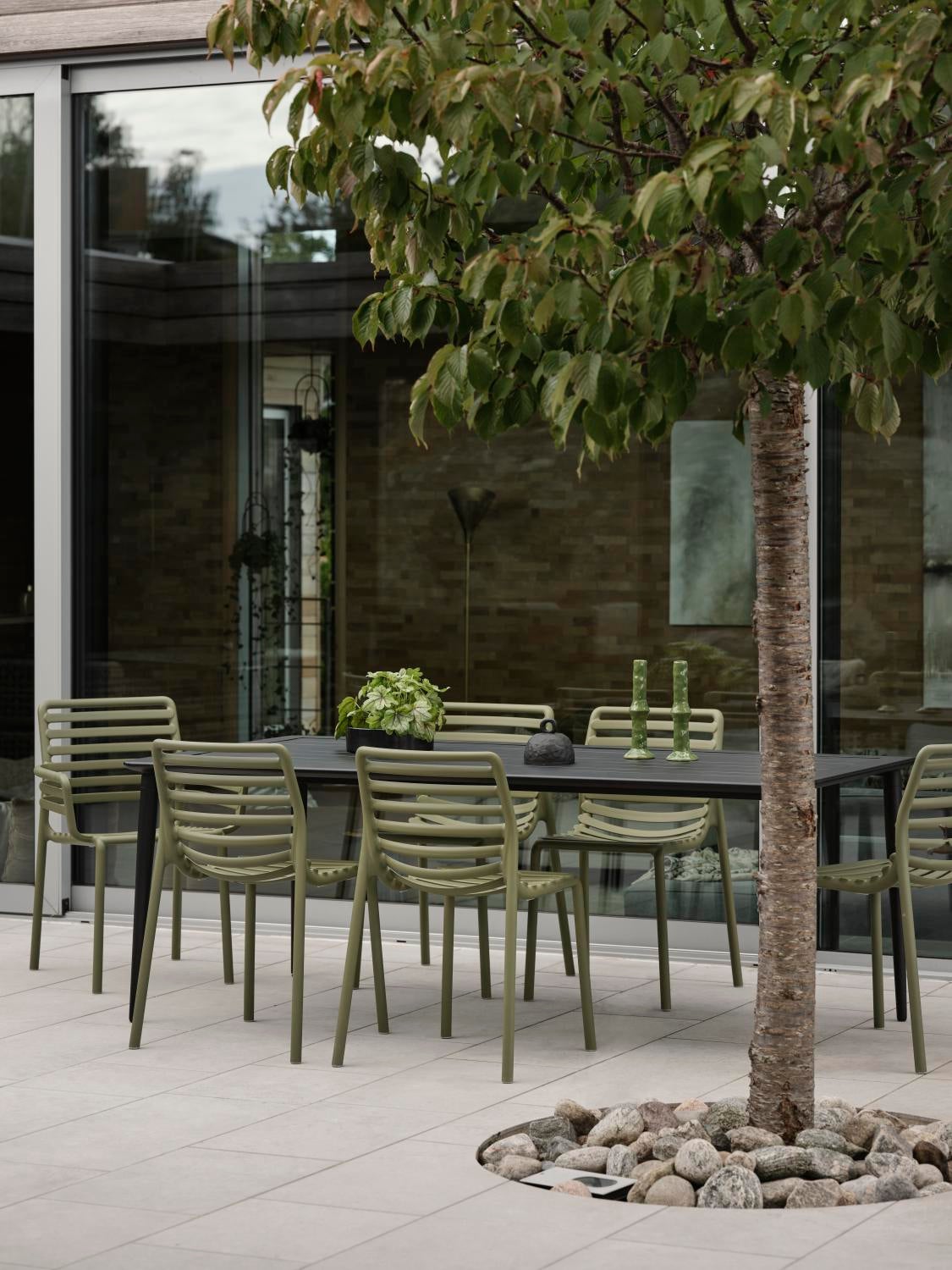 Brafab Nimes matbord Svart 200x98 cm