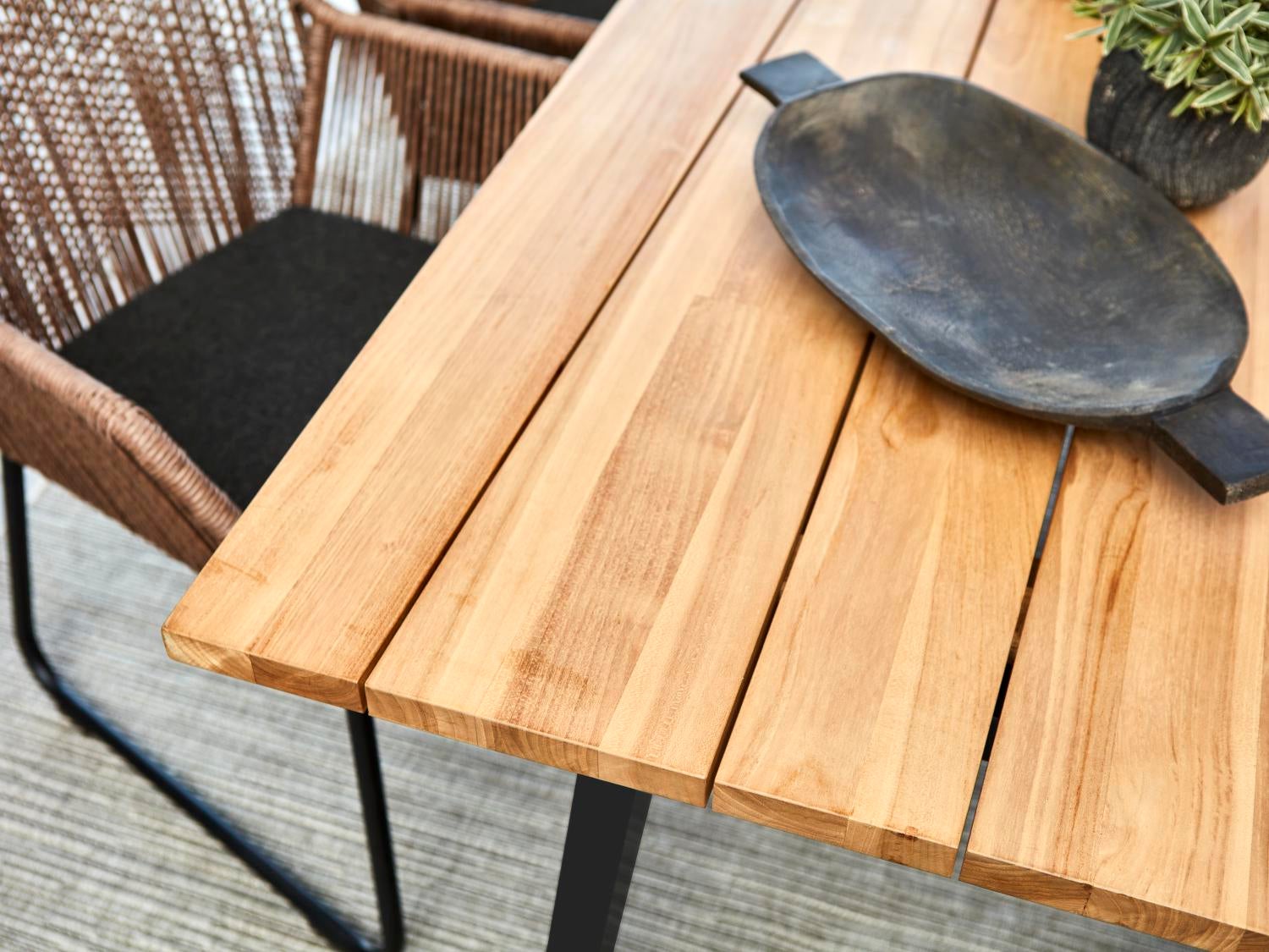 Brafab Laurion matbord Natur/svart 230x100 cm