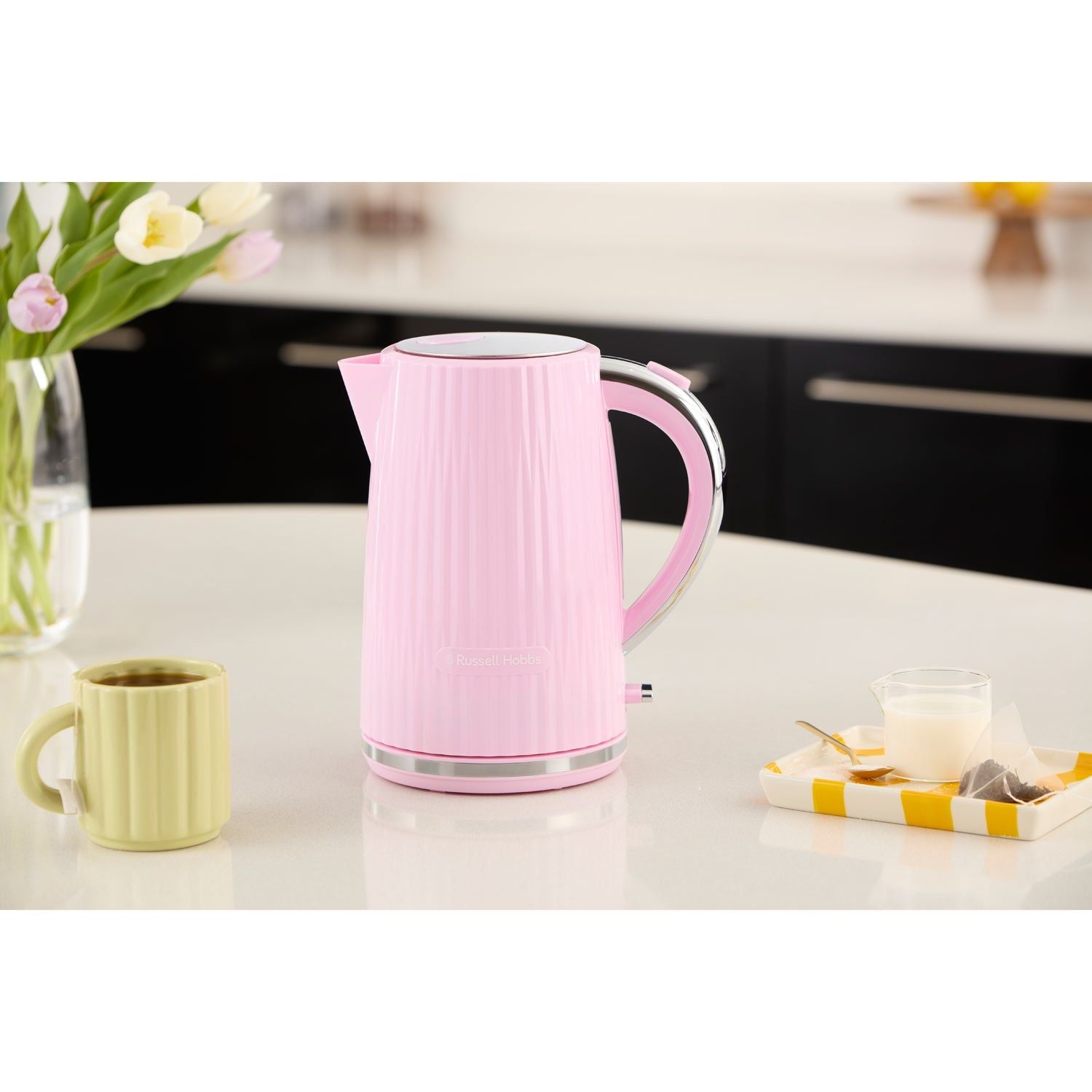 Russell Hobbs Vattenkokare 27362-70 Eden Kettle Raspberry