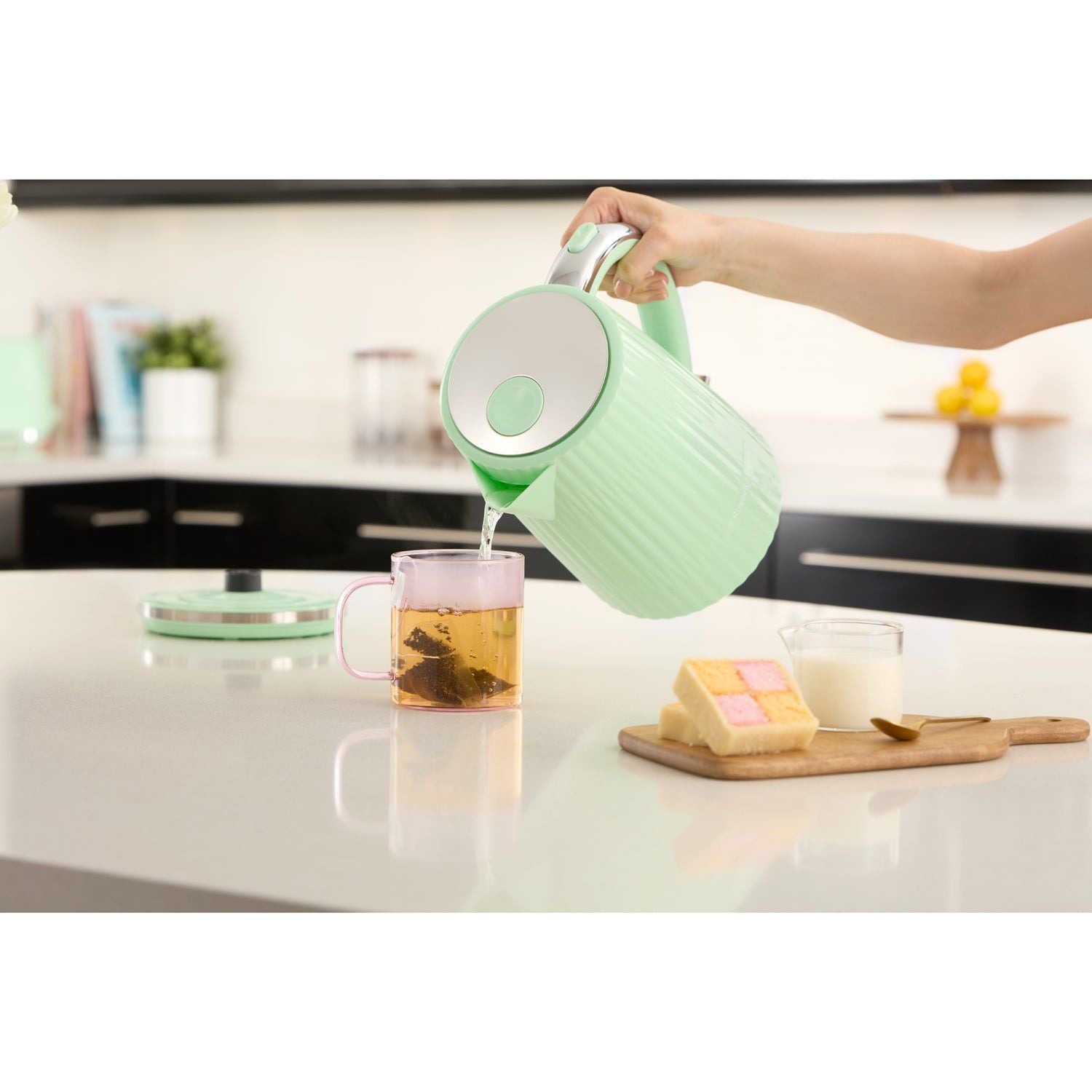 Russell Hobbs Vattenkokare 27364-70 Eden Kettle Pistachio