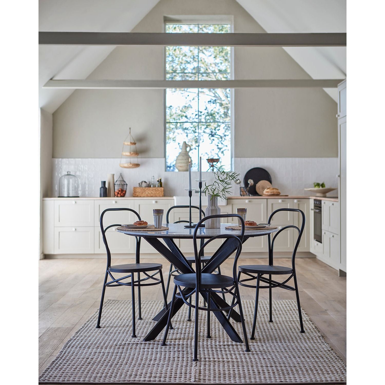 Affari of Sweden MILAN Bord, Vit/svart