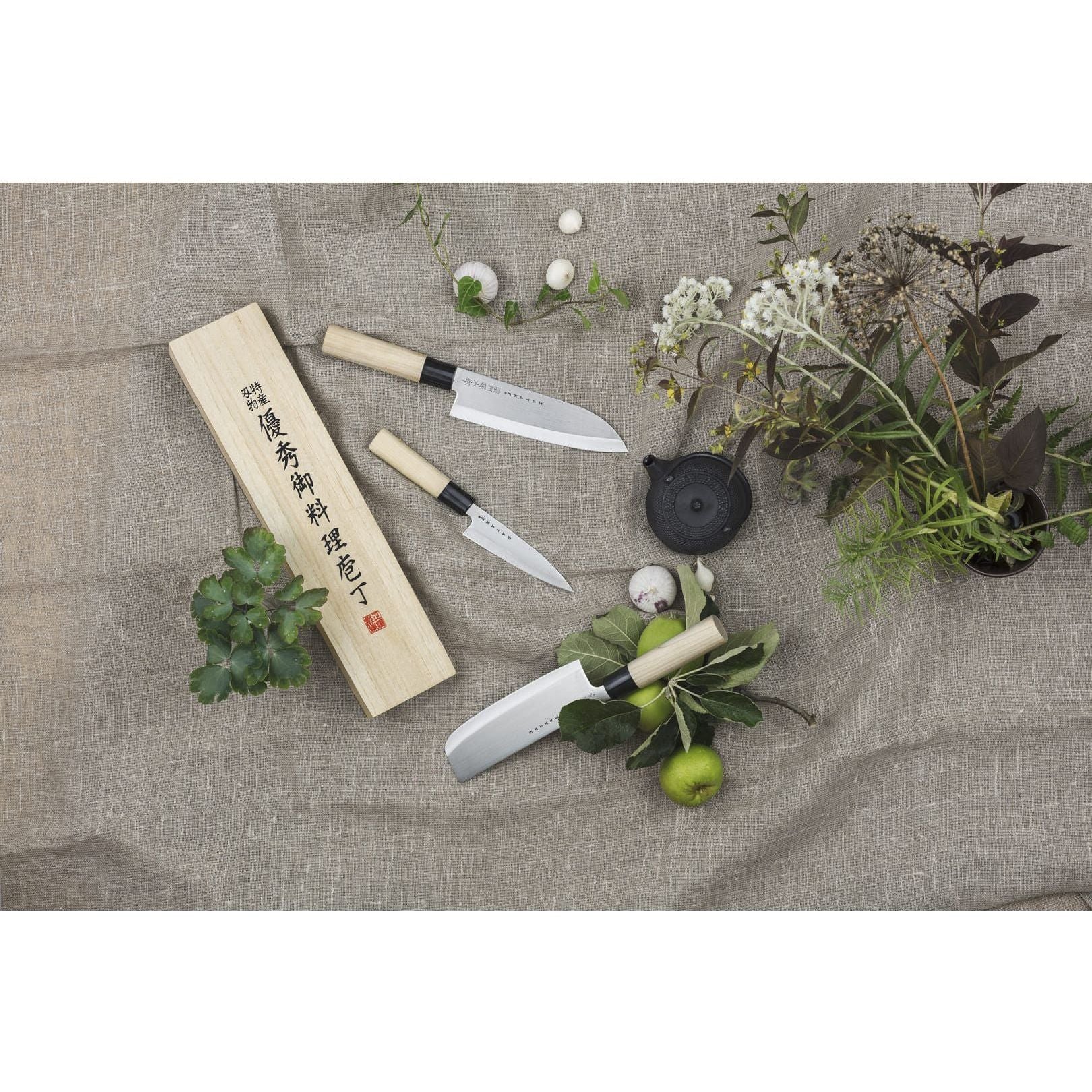 Satake Houcho Petty Skalkniv Magnoliahandtag 12 cm