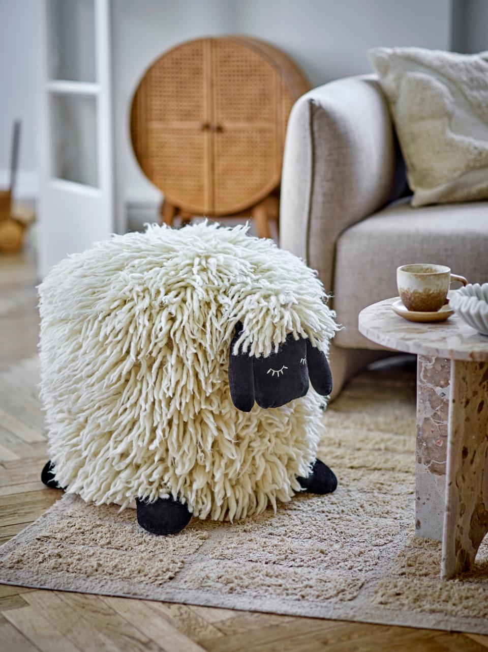 Bloomingville Dolly puff ull 50x45 cm Vit