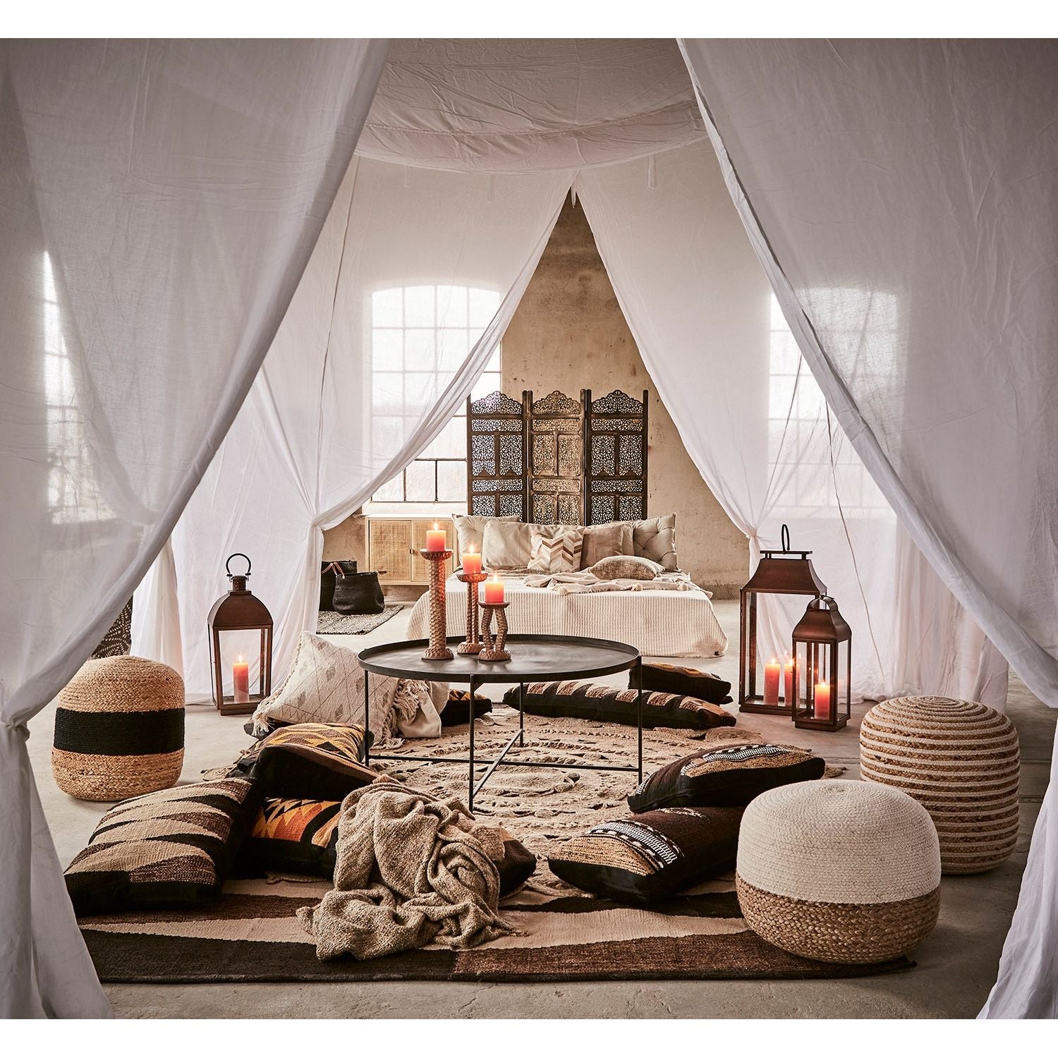 Affari of Sweden THOMAS Bord, Svart